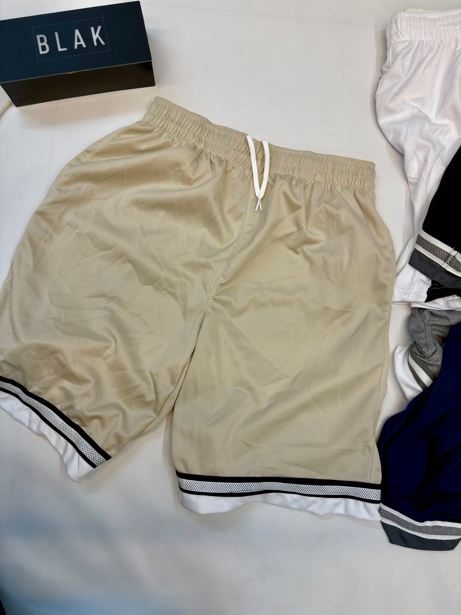 WSS SHORTS - Image 2