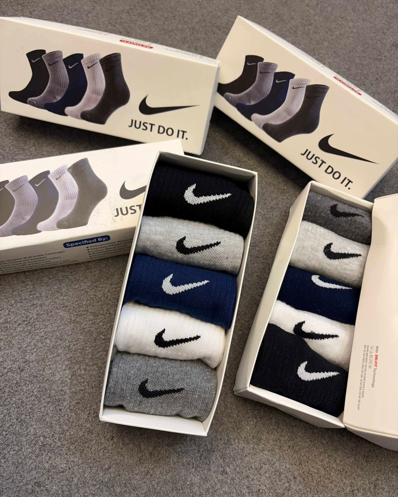 NIKE SOCKS