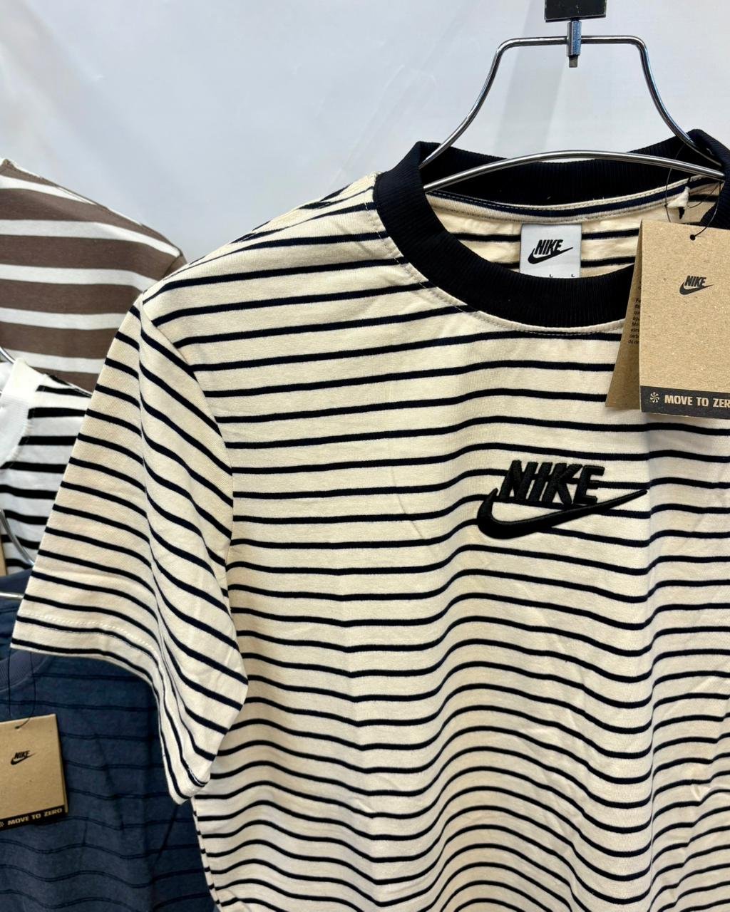 NIKE VINTAGE TSHIRT - Image 8